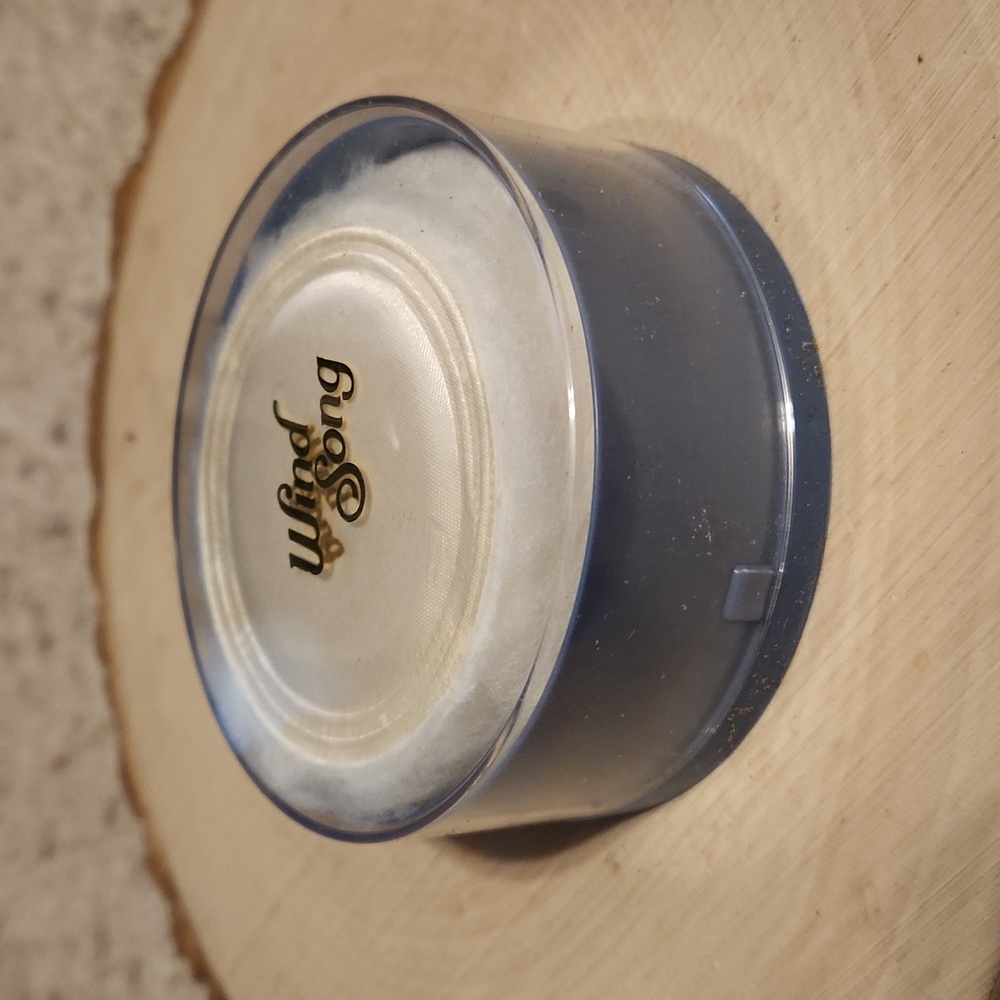 Vintage Wind Song by Prince Matchabelli Perfumed Dusting Powder NEW - Picture 2 of 3